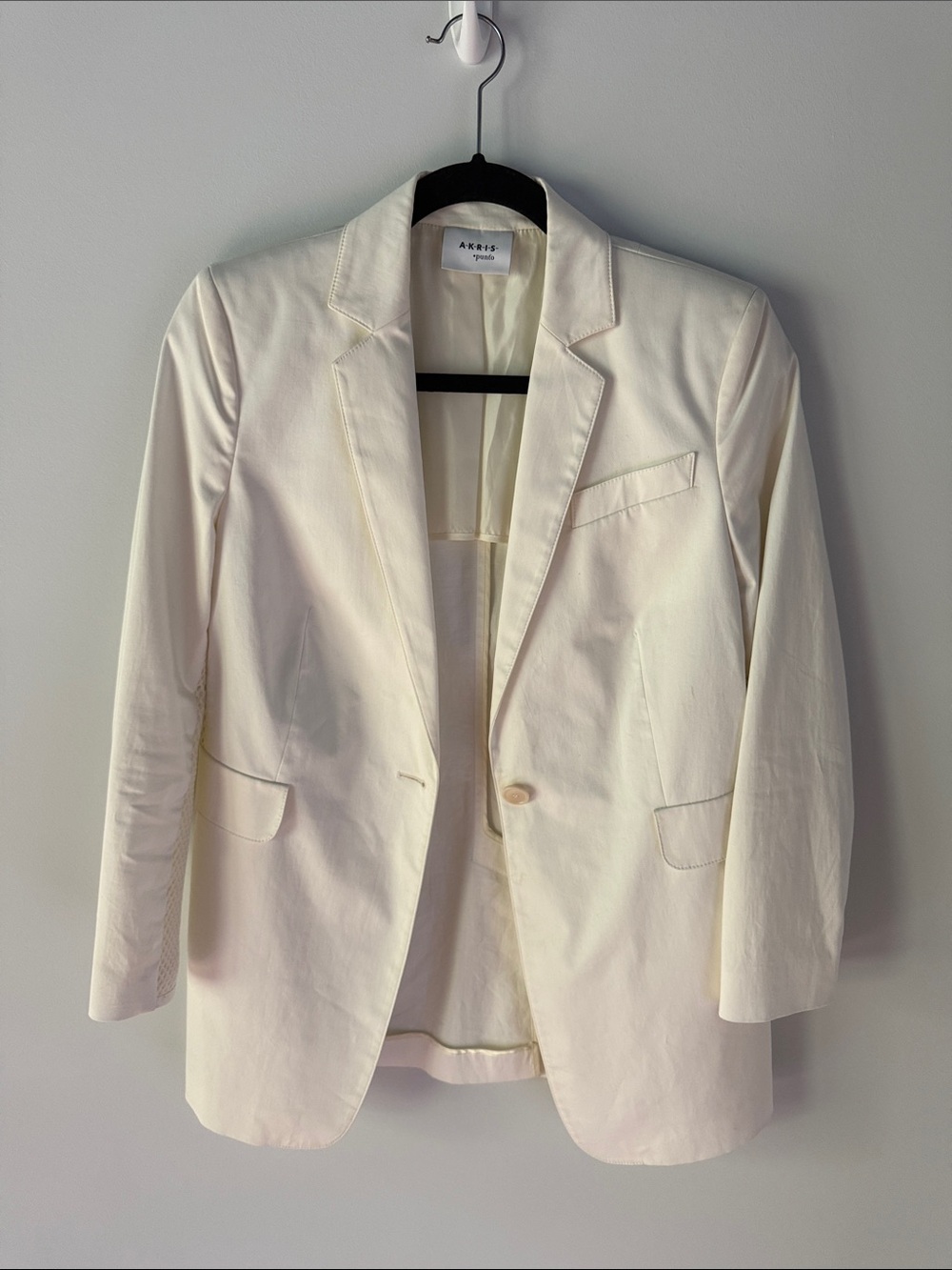 Akris Punto Cream Mesh Detail Blazer